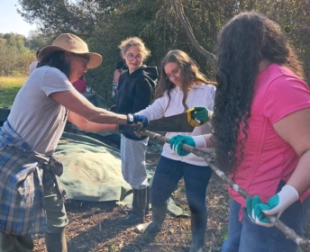 Les 3èmes Prépa-métiers à la découverte du sol vivant 07